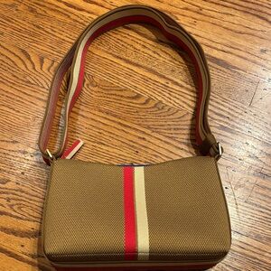 Rothy’s Casual Crossbody Bag in camel with red accents